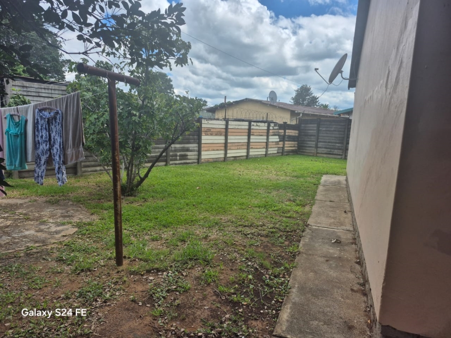 6 Bedroom Property for Sale in Rustenburg North North West